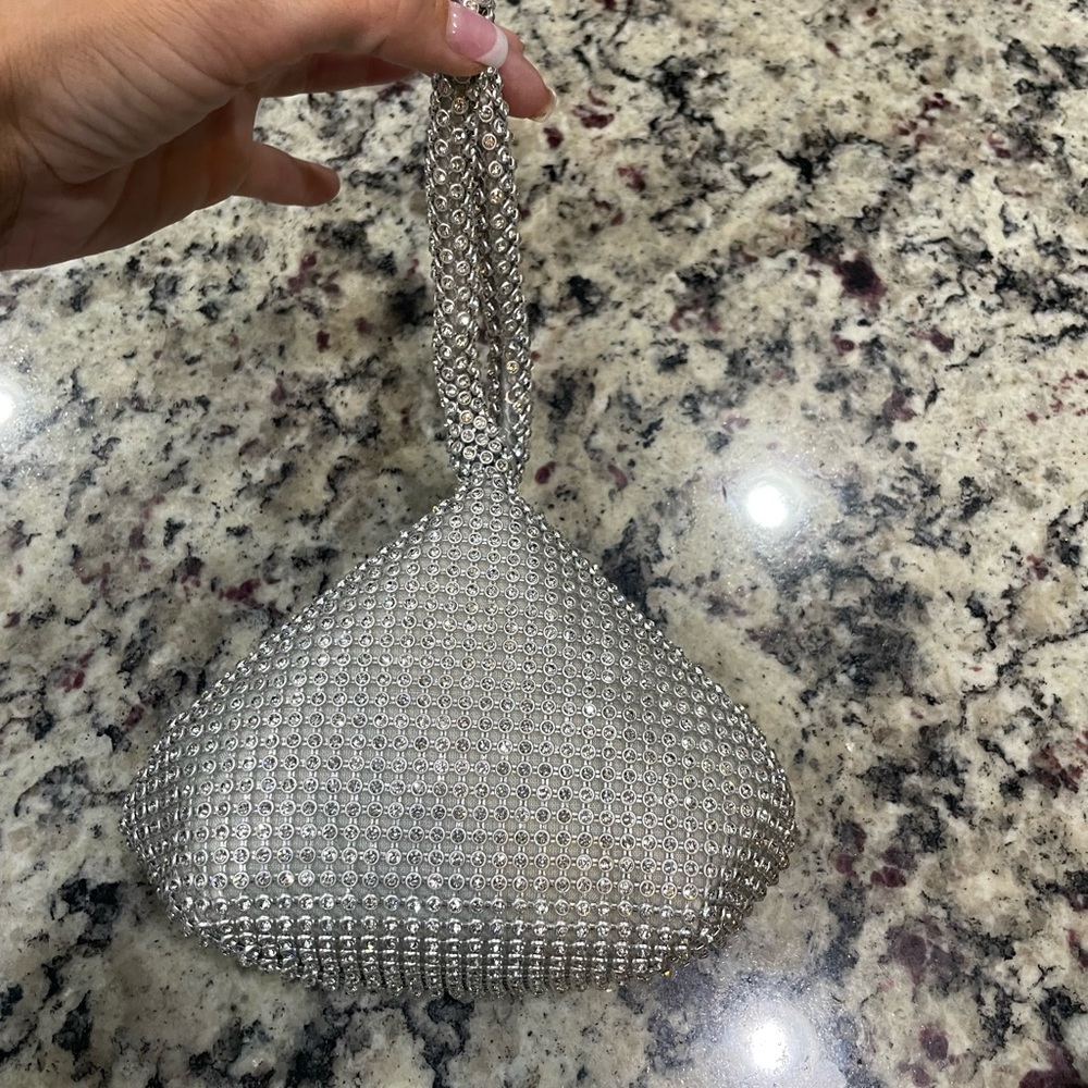Crystal clutch